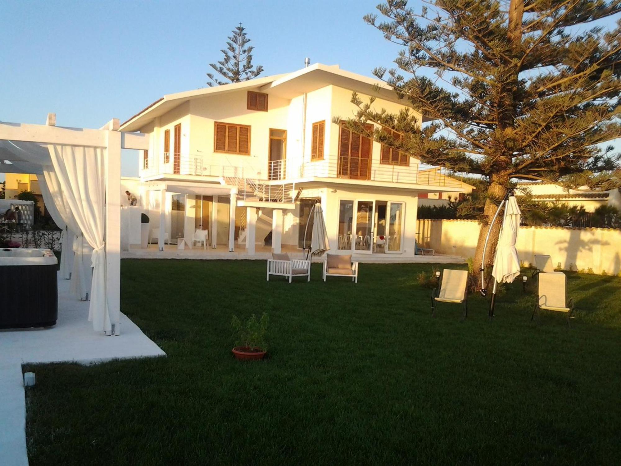 SUITEBEACH b&b&resort Marsala Eksteriør bilde